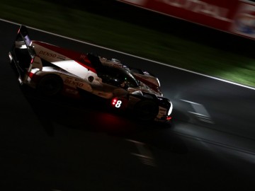 Historyczne zwycięstwo Toyoty w wyścigu Le Mans 24h